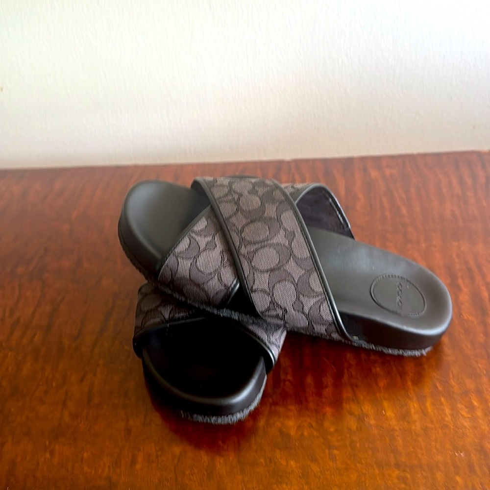 Coach grey black jacquard slides!